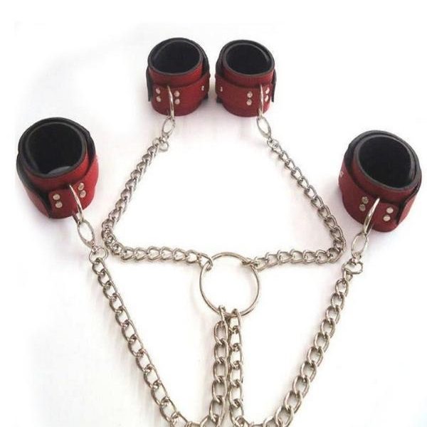 Gizemli Oda Kırmızı Deri El Ayak Kelepçesi